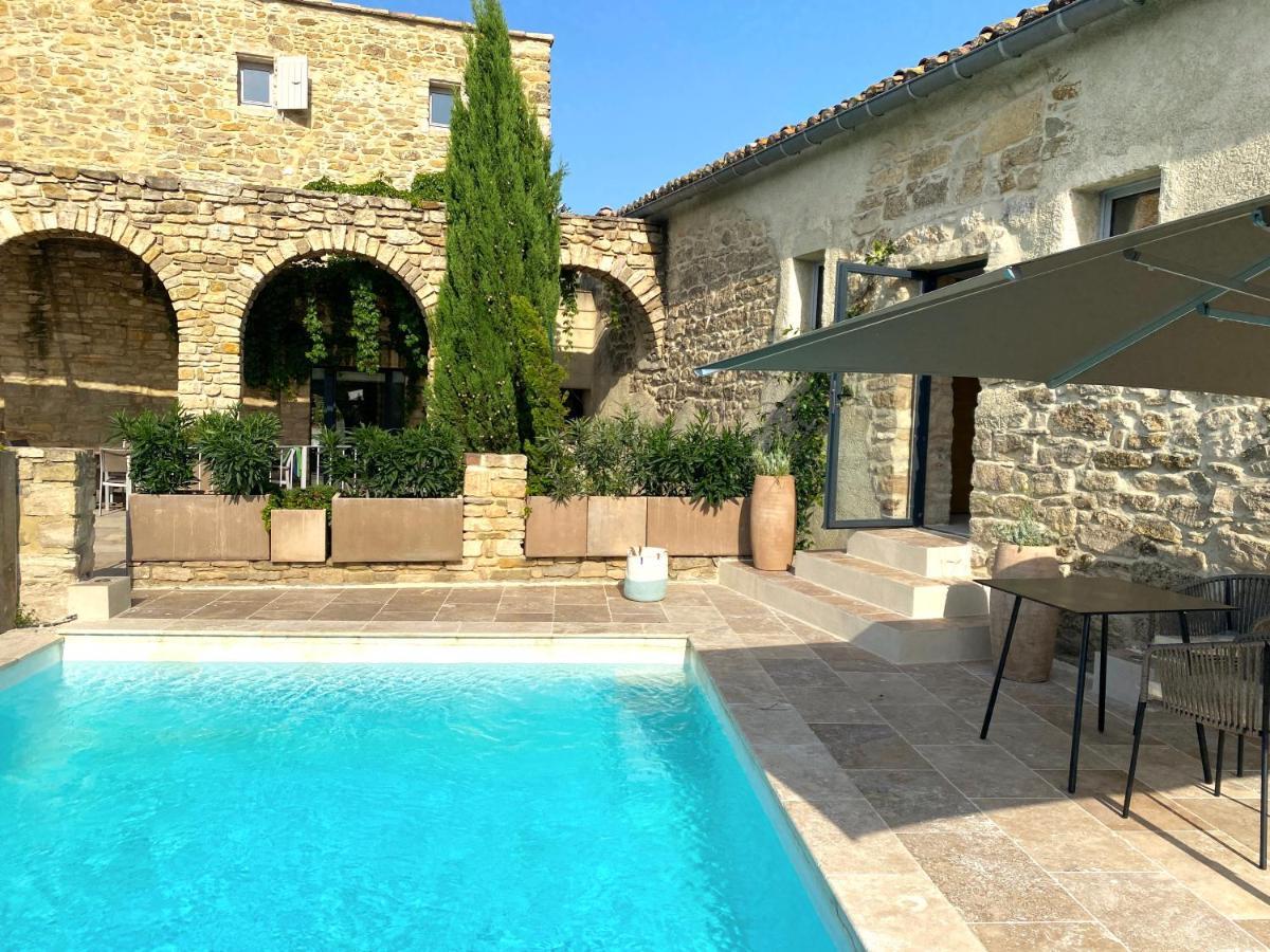 La Maison des Vendangeurs - TABLE D'HÔTES le soir du jeudi au lundi - Jacuzzi - Balnéo SPA - ACCES Piscine pour chambre Grafitti et chambre La Tour Martignargues Exterior foto