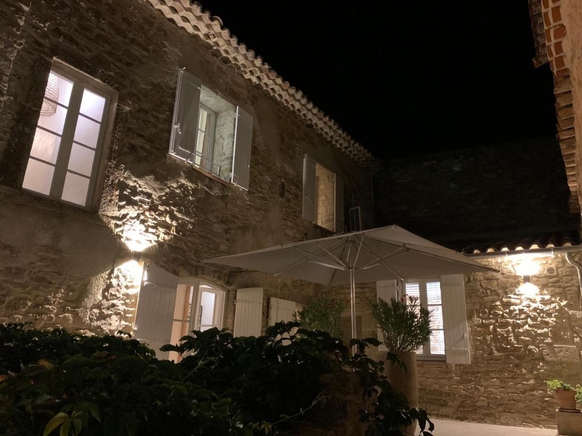La Maison des Vendangeurs - TABLE D'HÔTES le soir du jeudi au lundi - Jacuzzi - Balnéo SPA - ACCES Piscine pour chambre Grafitti et chambre La Tour Martignargues Exterior foto