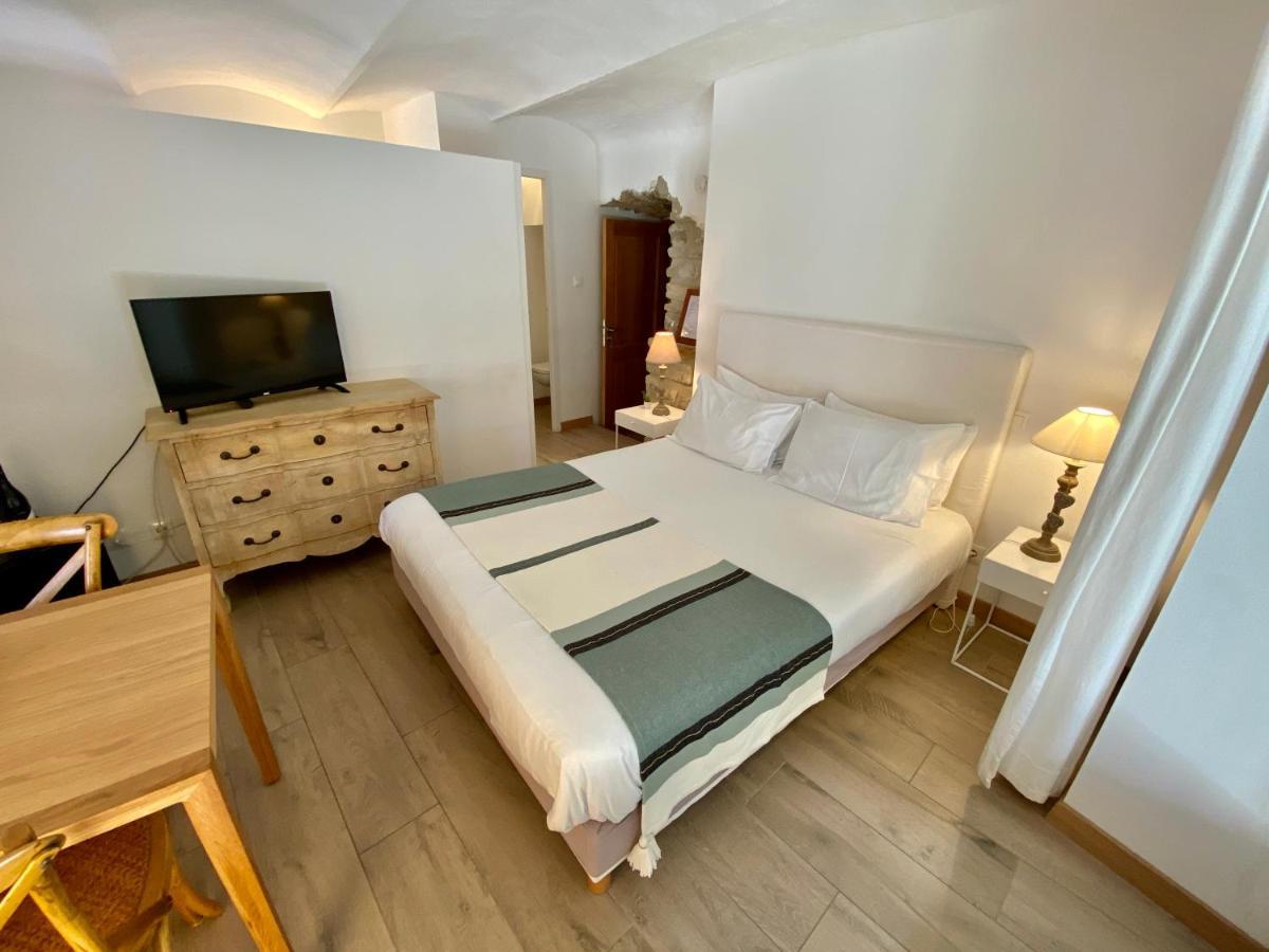 La Maison des Vendangeurs - TABLE D'HÔTES le soir du jeudi au lundi - Jacuzzi - Balnéo SPA - ACCES Piscine pour chambre Grafitti et chambre La Tour Martignargues Exterior foto