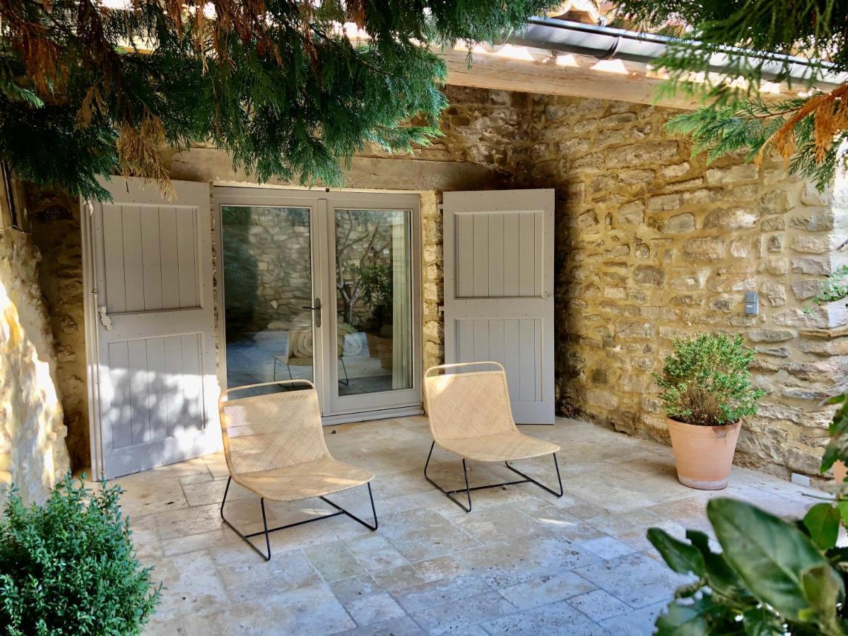 La Maison des Vendangeurs - TABLE D'HÔTES le soir du jeudi au lundi - Jacuzzi - Balnéo SPA - ACCES Piscine pour chambre Grafitti et chambre La Tour Martignargues Exterior foto